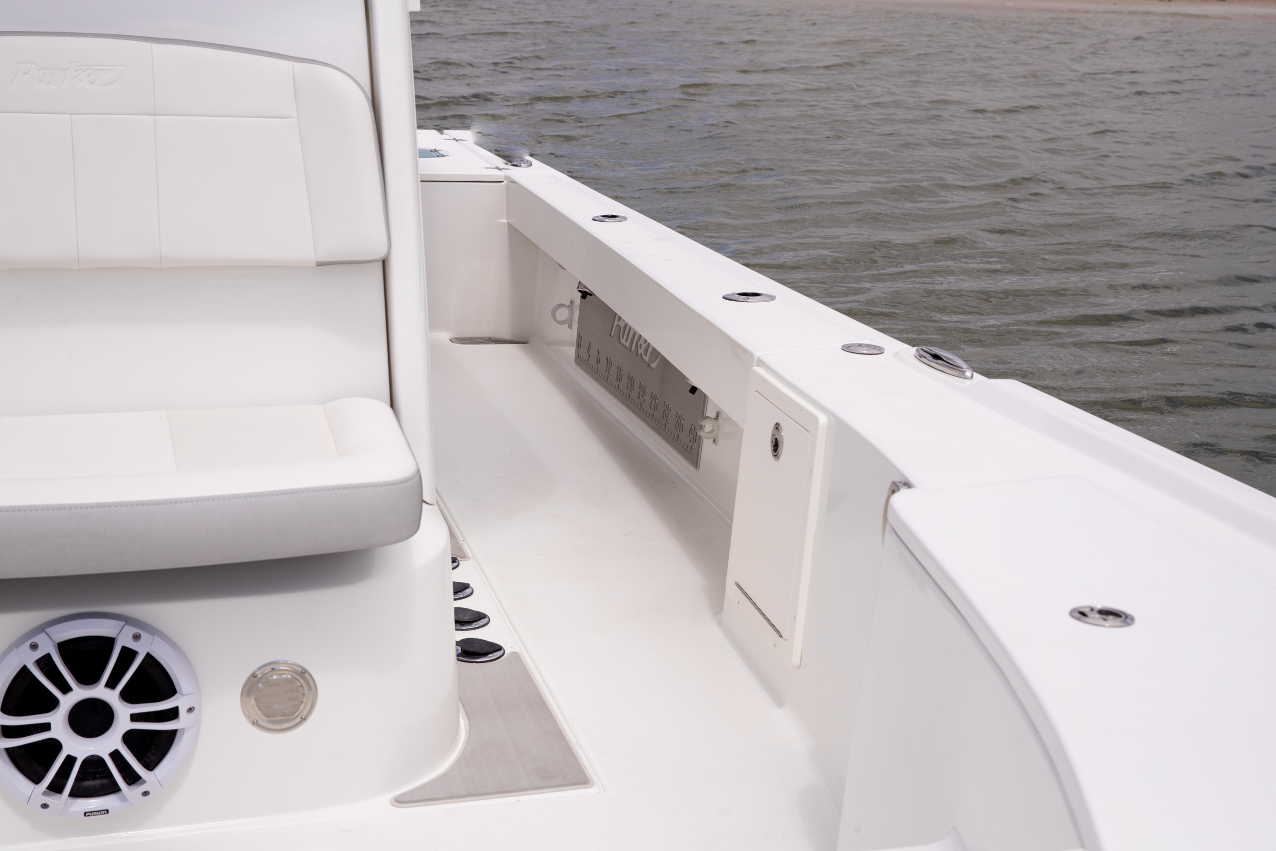 Parker Boat Bay 26SB Gunnel scaled