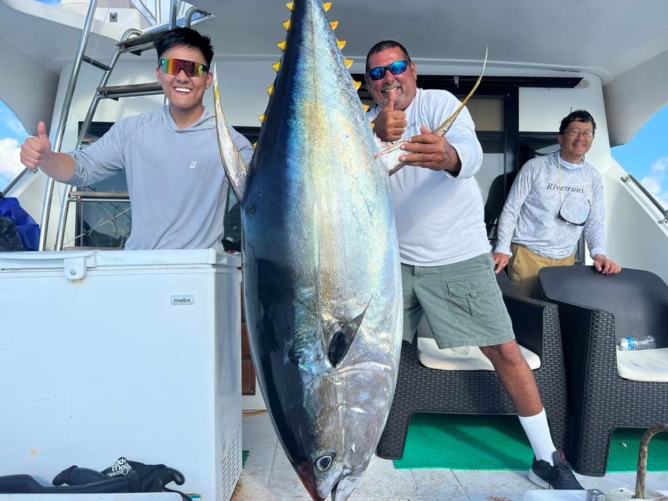 capt Bobby Mcguinness of golfito with a huge tuna