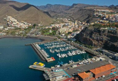 canaries marina