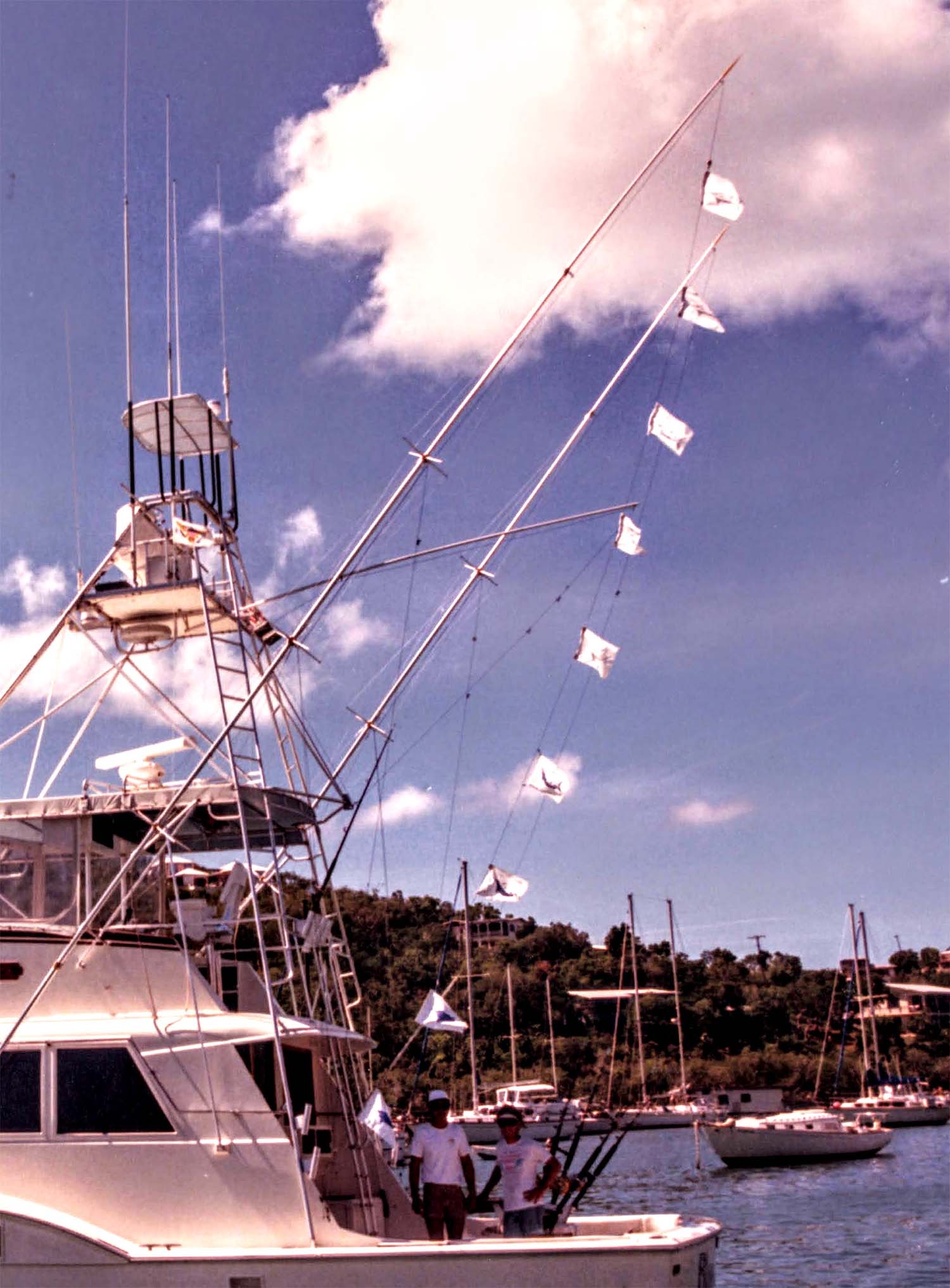brad simonds boat with fish flags
