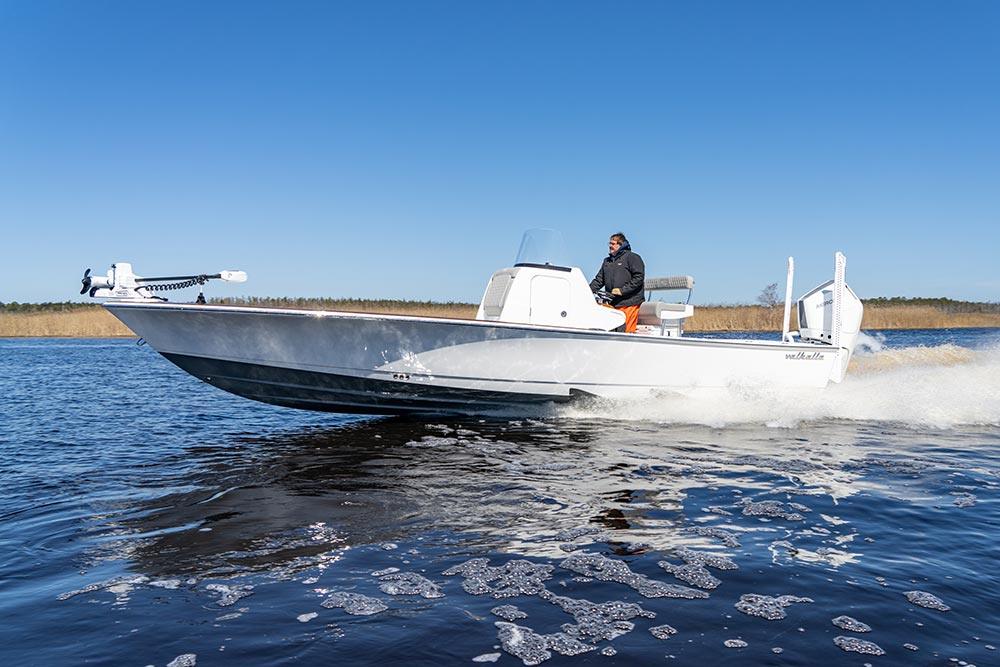 Valhalla Boatworks v28 running on the river 