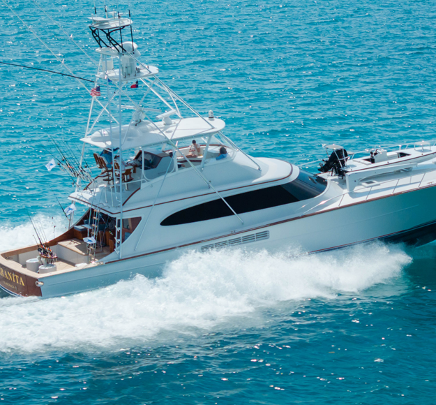 77 Merritt Saranita running on turquoise water