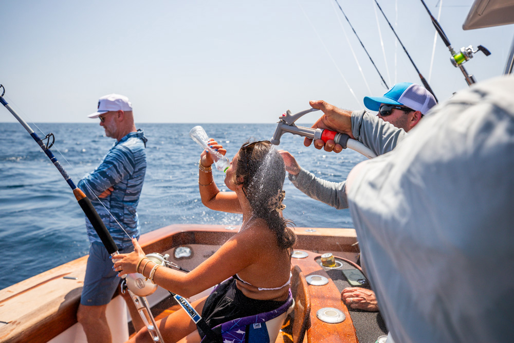 keenan getting cooled down during battle first blue marlin Panama